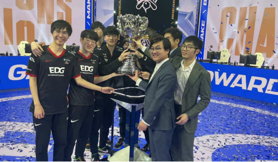 莫德里奇以 莫德里奇以